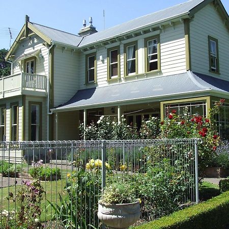 Tairoa Lodge & Cottage Hawera Exteriör bild
