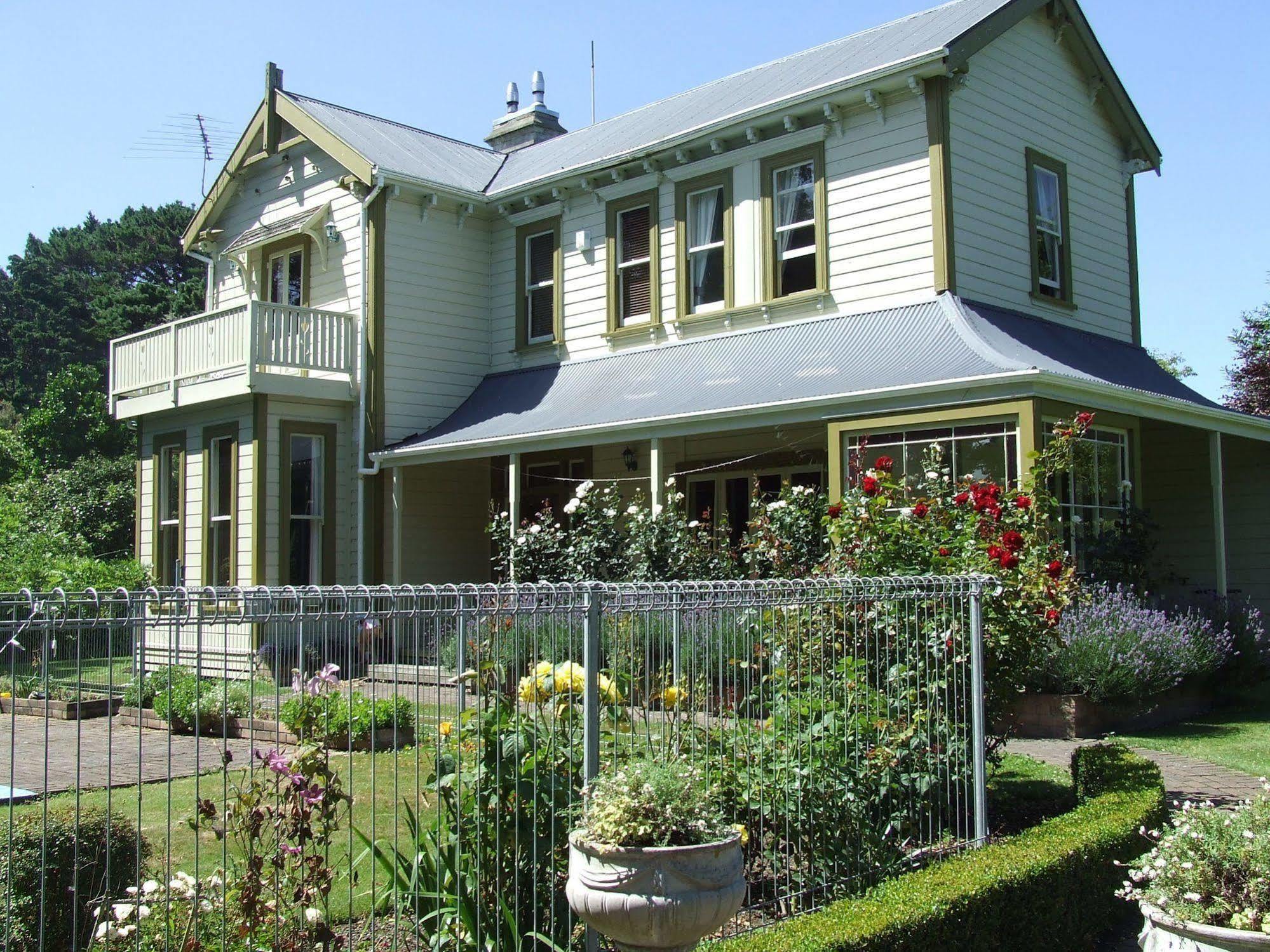 Tairoa Lodge & Cottage Hawera Exteriör bild